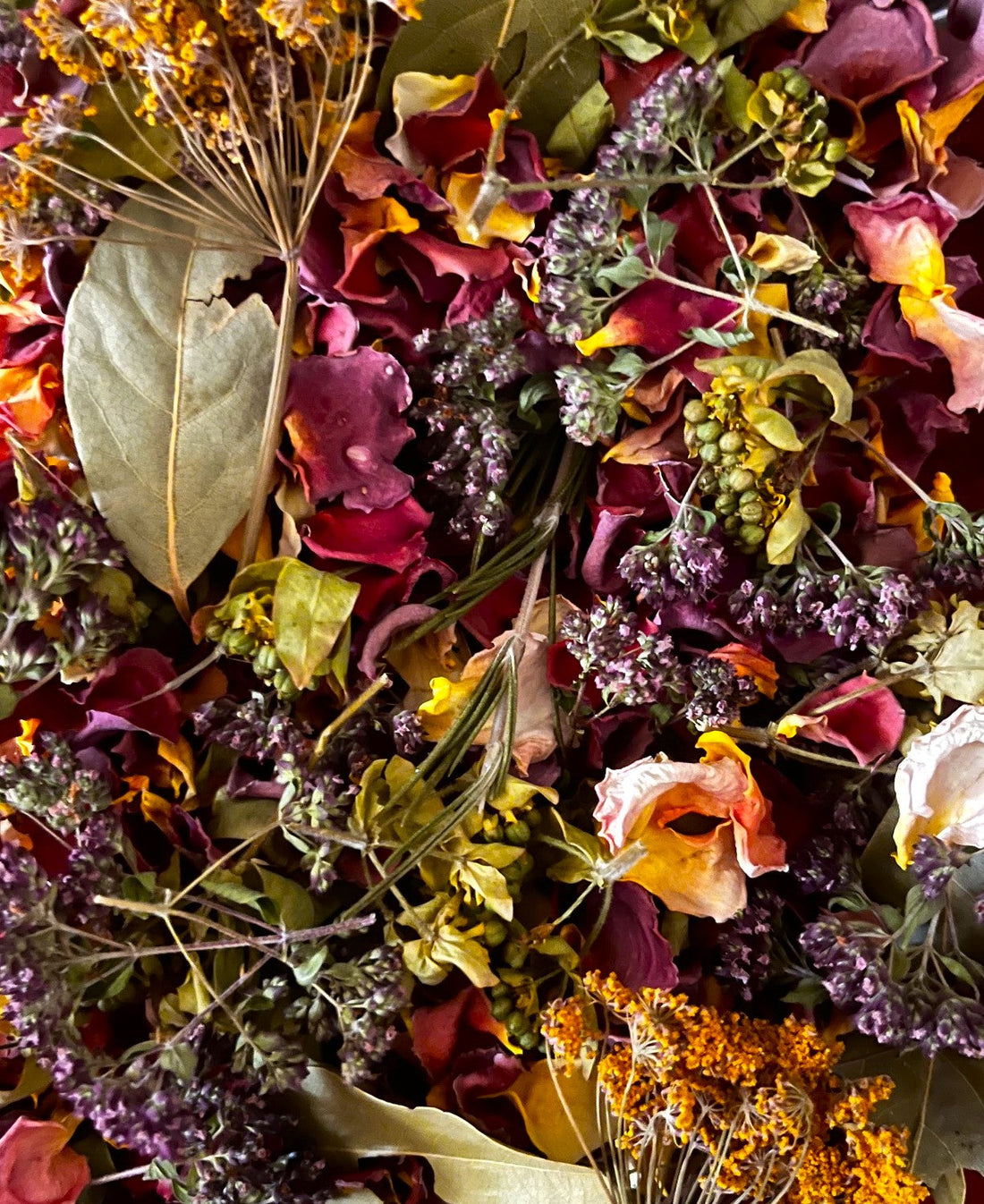 Natural Autumnal Pot Pourri with rose petals, fennel flowers, marjoram
